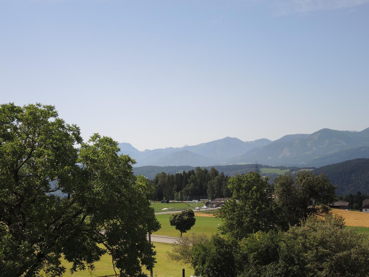 Berghof Hotel 3*